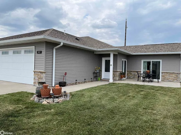 107 E Lincoln Ave, Fairfield, IA 52556