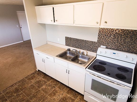 2nd image of 2504 White St #4