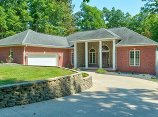 813 S Rudolph Ln, Santa Claus, IN 47579