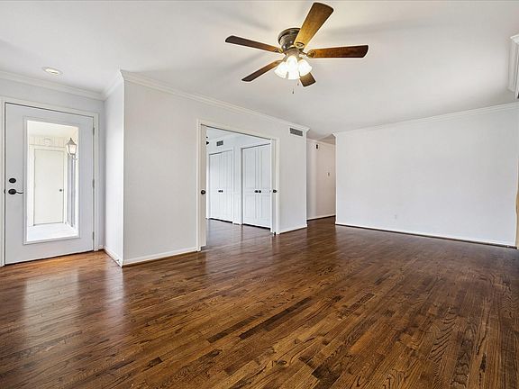 5th image of 1601 S Shepherd Dr APT 272
