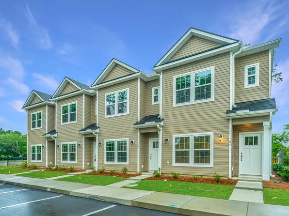 103 Twin Rivers Dr, Wando, SC 29492