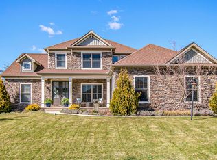 13143 Fountain Ct, Granger, IN 46530