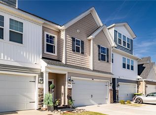 404 Rhema Rd, Chesapeake, VA 23323