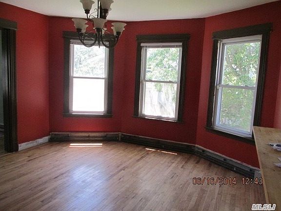 4th image of 17 Morton Ave