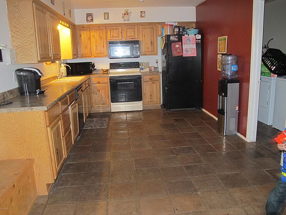 5th image of 109 N CHRISTOPHER Avenue