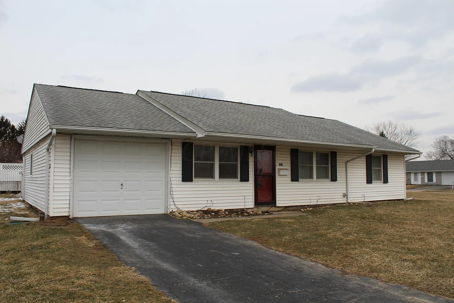 880 Tecumseh Ave photo 1