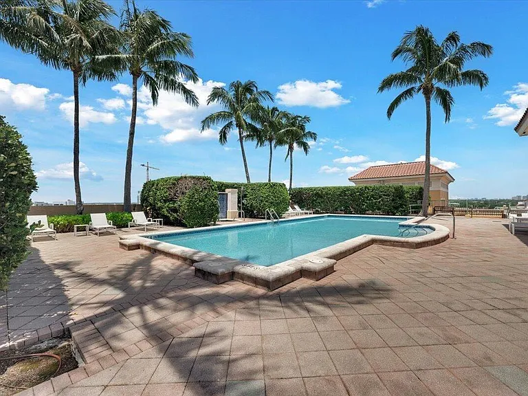 403 S Sapodilla Ave #612 — Photo 14