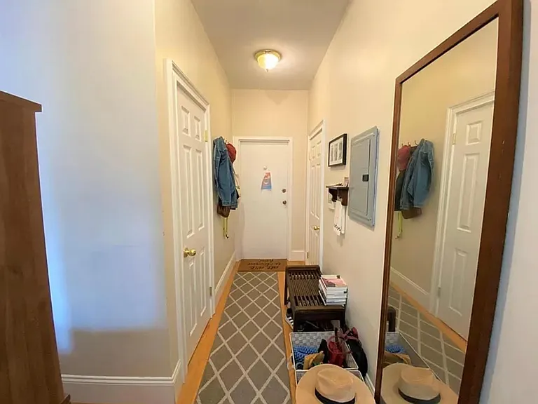 281 Harvard St — Photo 5