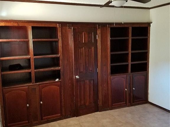 4th image of 8221 NW 8th Pl #8