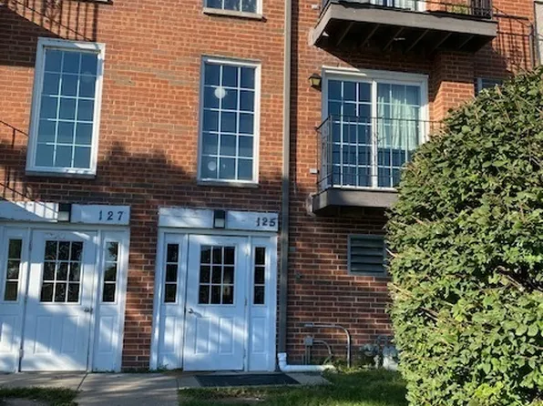 125 W Elk Trl APT 124, Carol Stream, IL 60188