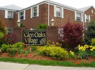 74-34 260th St, Glen Oaks, NY 11004