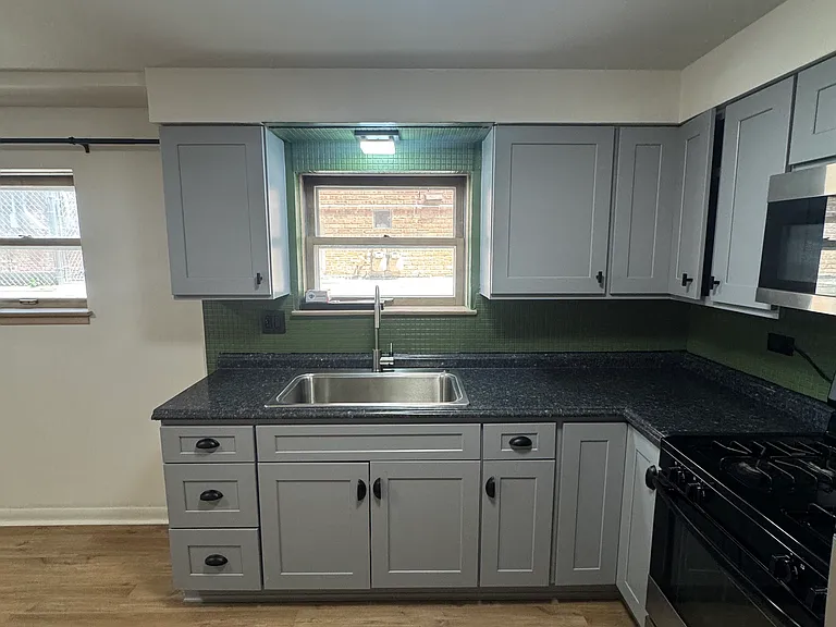 8536 W Berwyn Ave #G — Photo 5