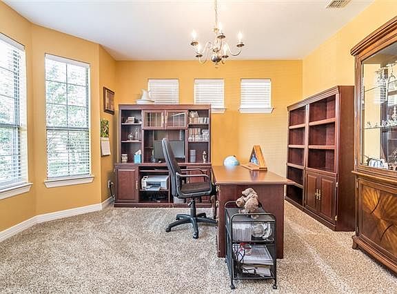 3rd image of 1812 Kittyhawk Dr