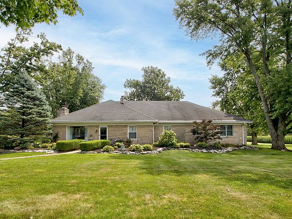 2nd image of 1471 S County Road 300 E
