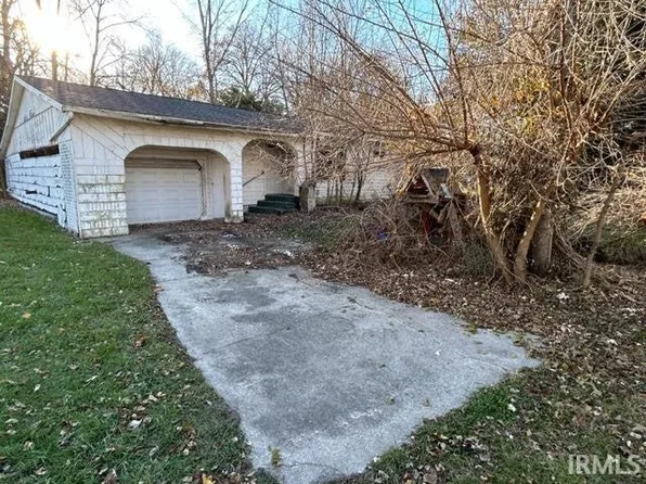 5345 E Summerholme Dr, Knox, IN 46534