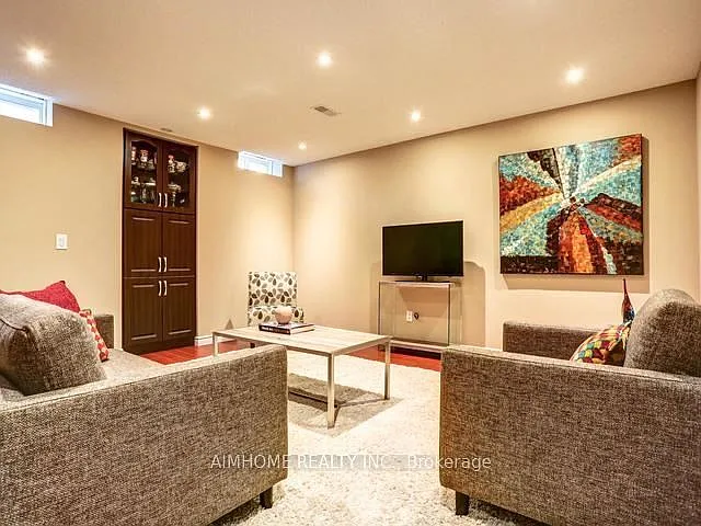 69 James Parrott Ave — Photo 10