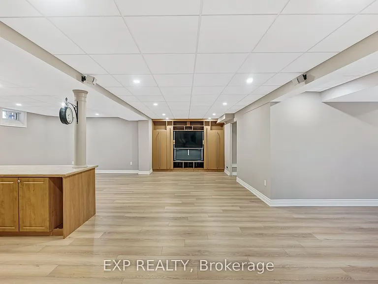598 Lyman Blvd — Photo 34