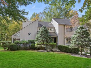 2 Sutton Place, Katonah, NY 10536