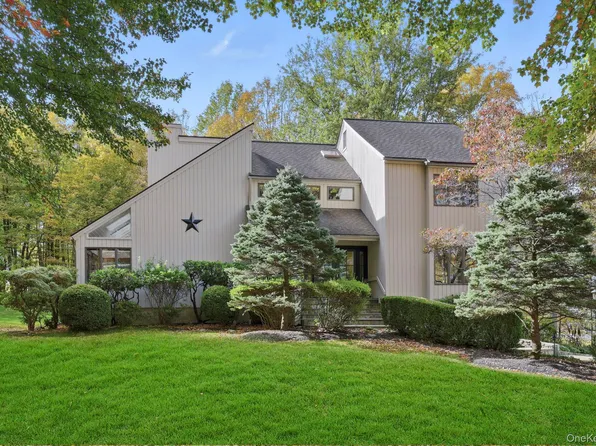 2 Sutton Place, Katonah, NY 10536