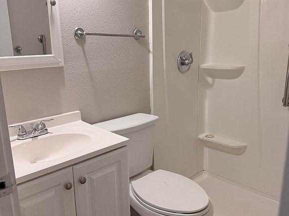 4th image of 3003 Lawrence Rd