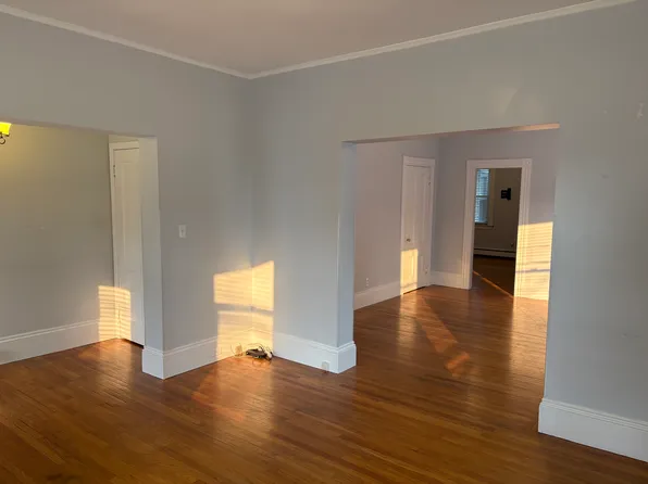16 Mechanic St APT 1, Attleboro, MA 02703