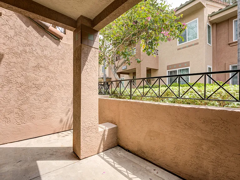 La Mesa Park - Military Housing — Photo 8