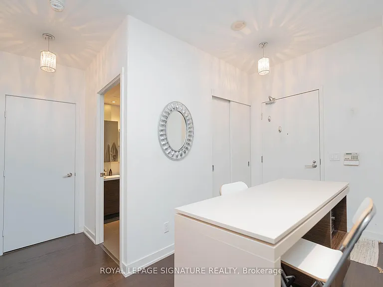 1030 King St W #456 — Photo 5