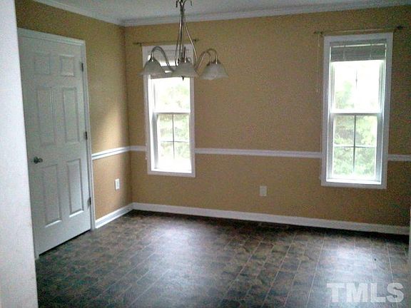 5th image of 4074 Cove Ln