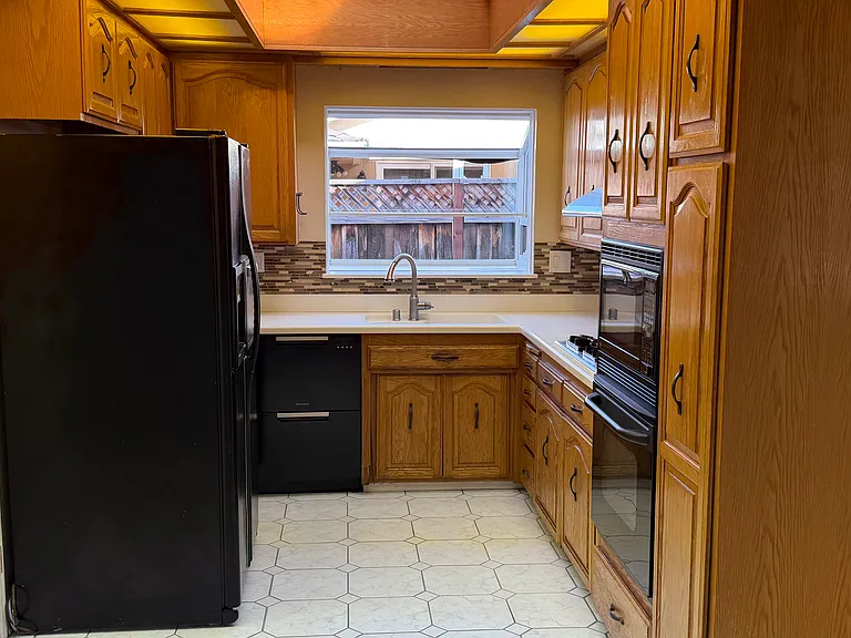 37843 Menard Ct — Photo 6