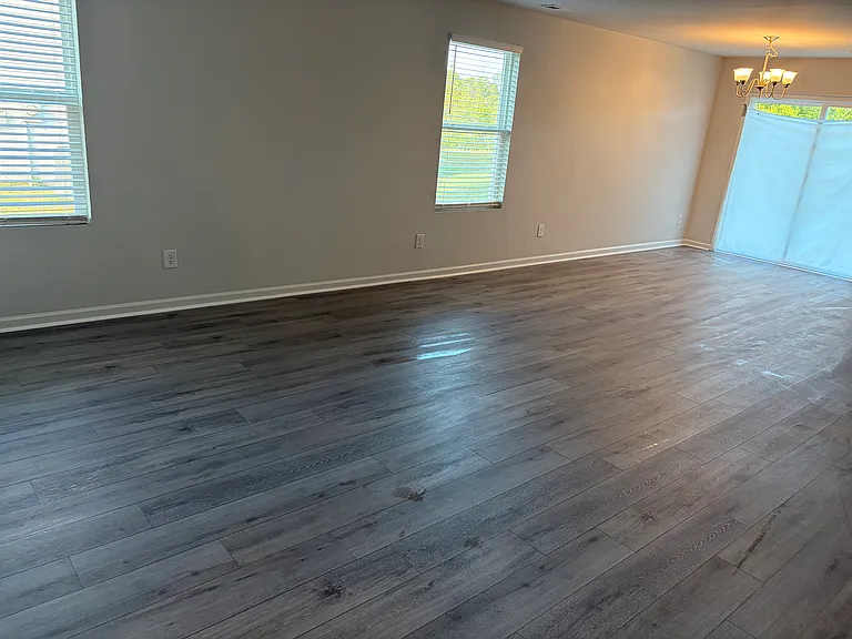 304 Range Cir — Photo 5