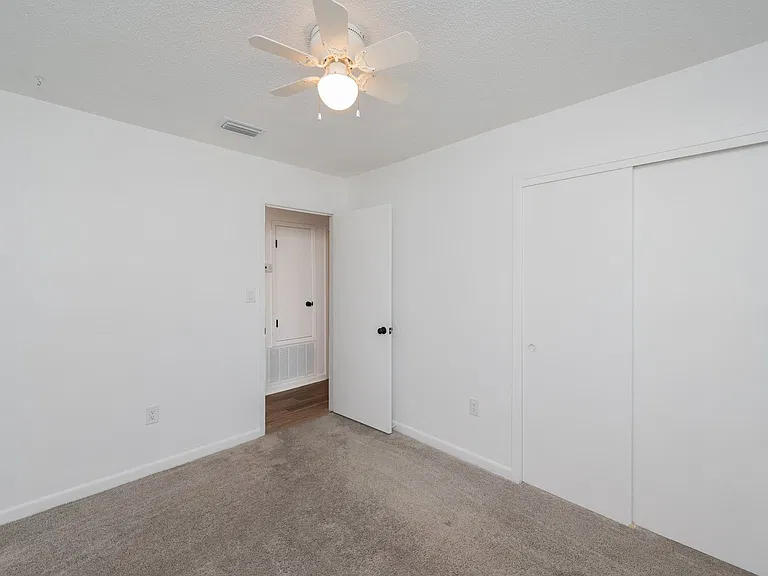 1416 Palm Blvd S — Photo 28