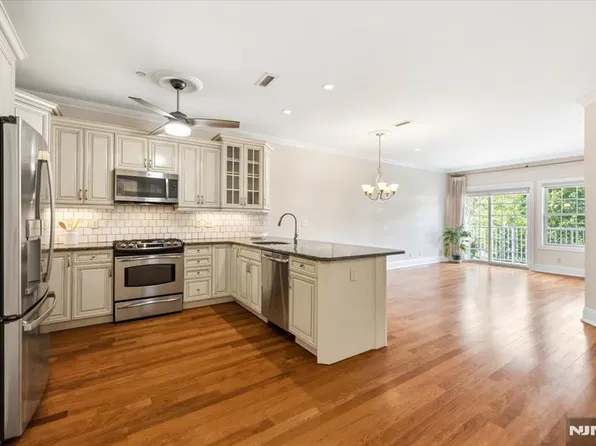 1206 Rio Vista Lane, Northvale, NJ 07647