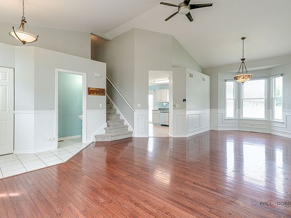 3rd image of 34260 N Goldenrod Rd