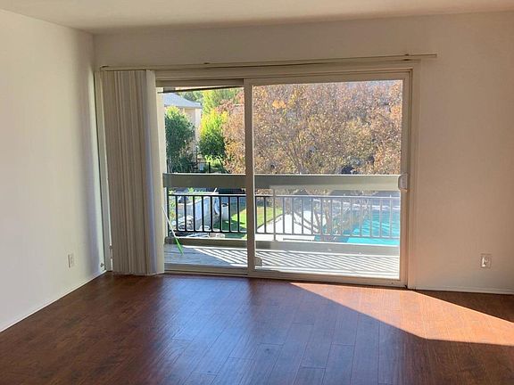 3rd image of 25735 Hogan Dr Unit E10