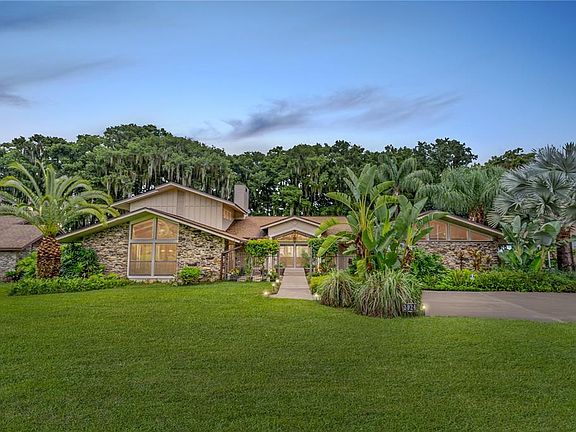 2nd image of 2924 Porto Bello Ave