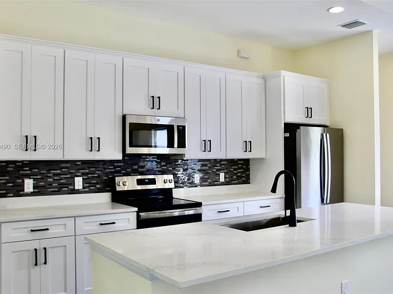 738 Harriet Ave SW — Photo 7