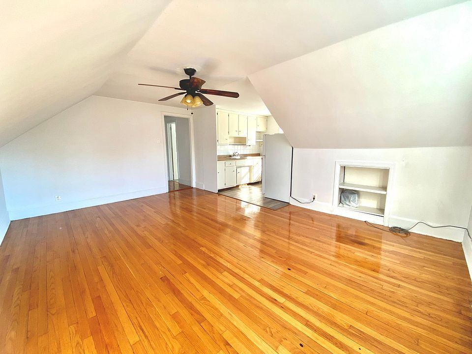 1st image of 2444 7th St