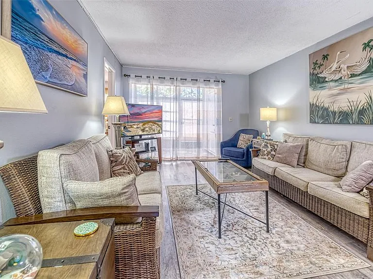 13714 Mission Oaks Blvd #13714 — Photo 2
