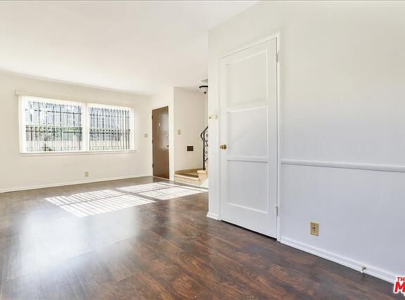 4th image of 350 S Serrano Ave #354