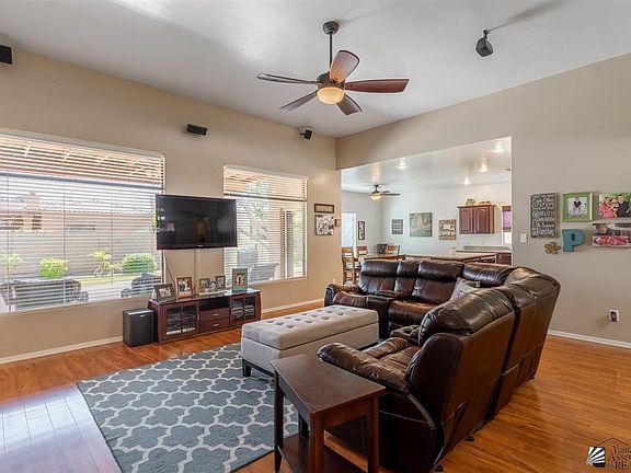 3rd image of 3457 W 18th Pl