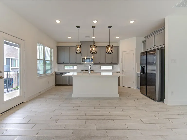 18815 River Overlook Ct — Photo 5