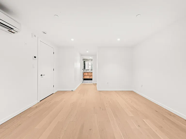 41-01 24th St #Townhouse 1 — Photo 17