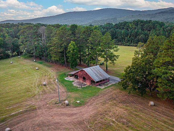 2nd image of 571 Pinecroft Rd