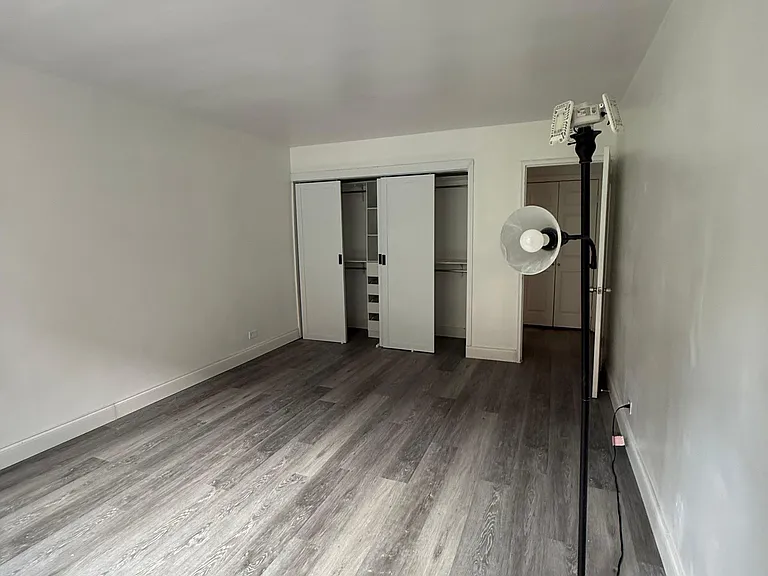 2661 Marion Ave — Photo 13