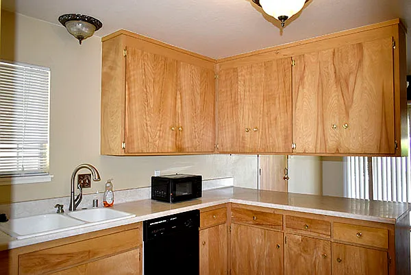 411 Clark Dr — Photo 7