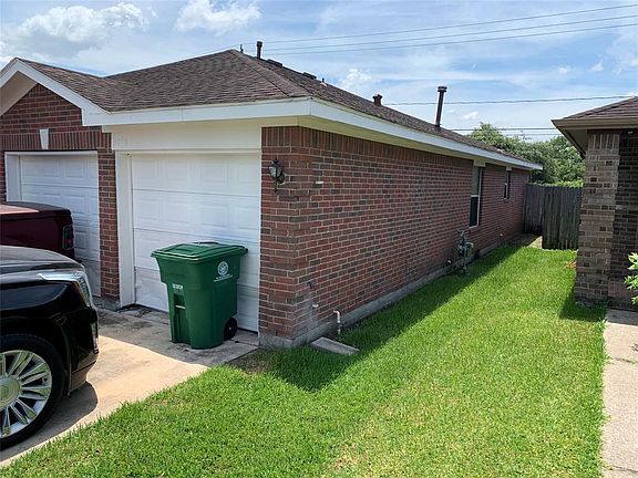 2nd image of 5218 Honeyvine Dr