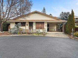 105 Rogue Ct, Rogue River, OR 97537