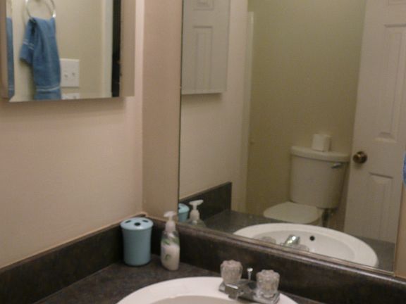 4th image of 540 Lanier Cres