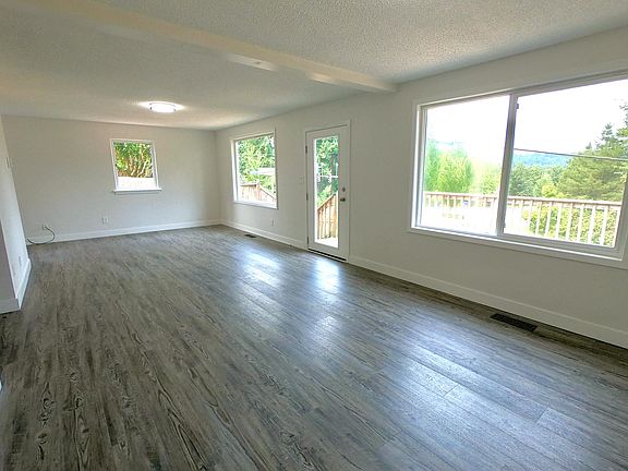 Large space with exceptional natural light