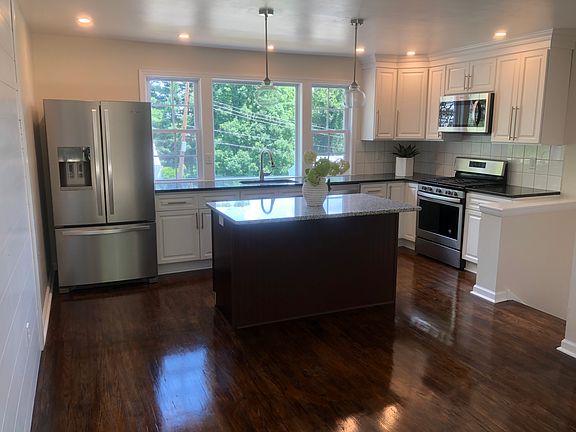 2nd image of 314 Buchanan Dr